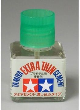 Colle extra-fluide