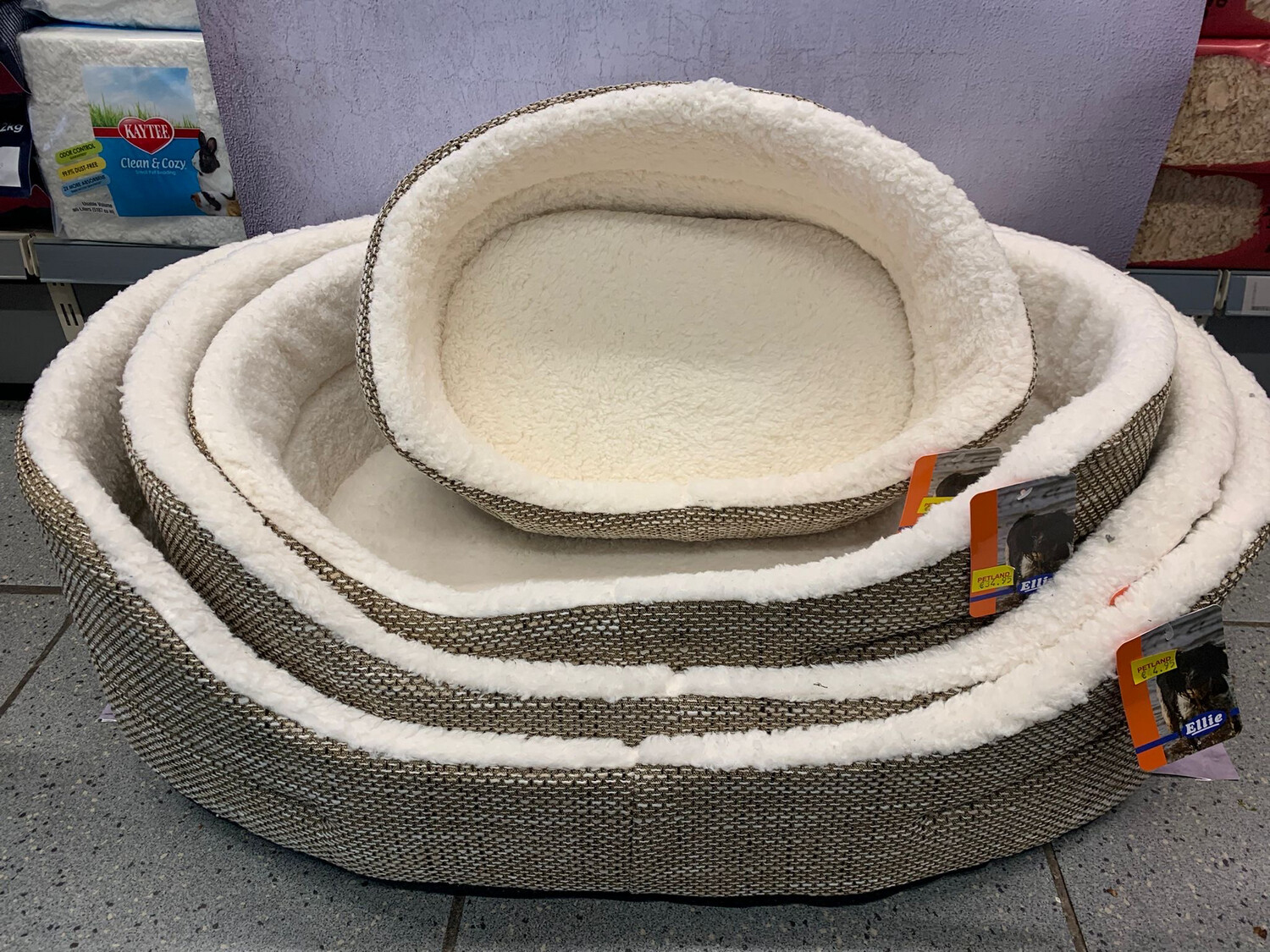 ELLIE TWEED DOG BED 18&quot;