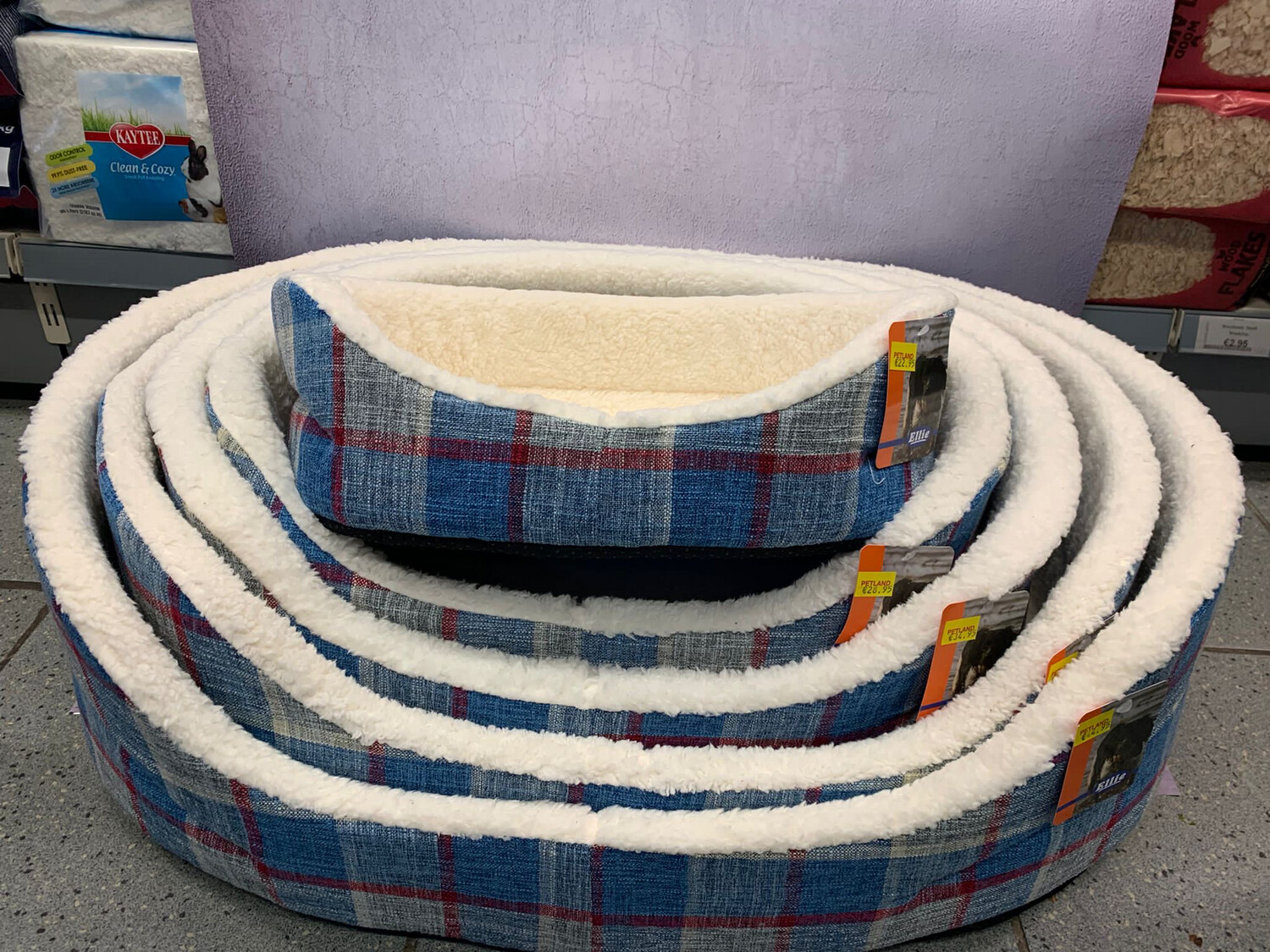 ELLIE BLUE TARTAN DOG BED 18&quot;