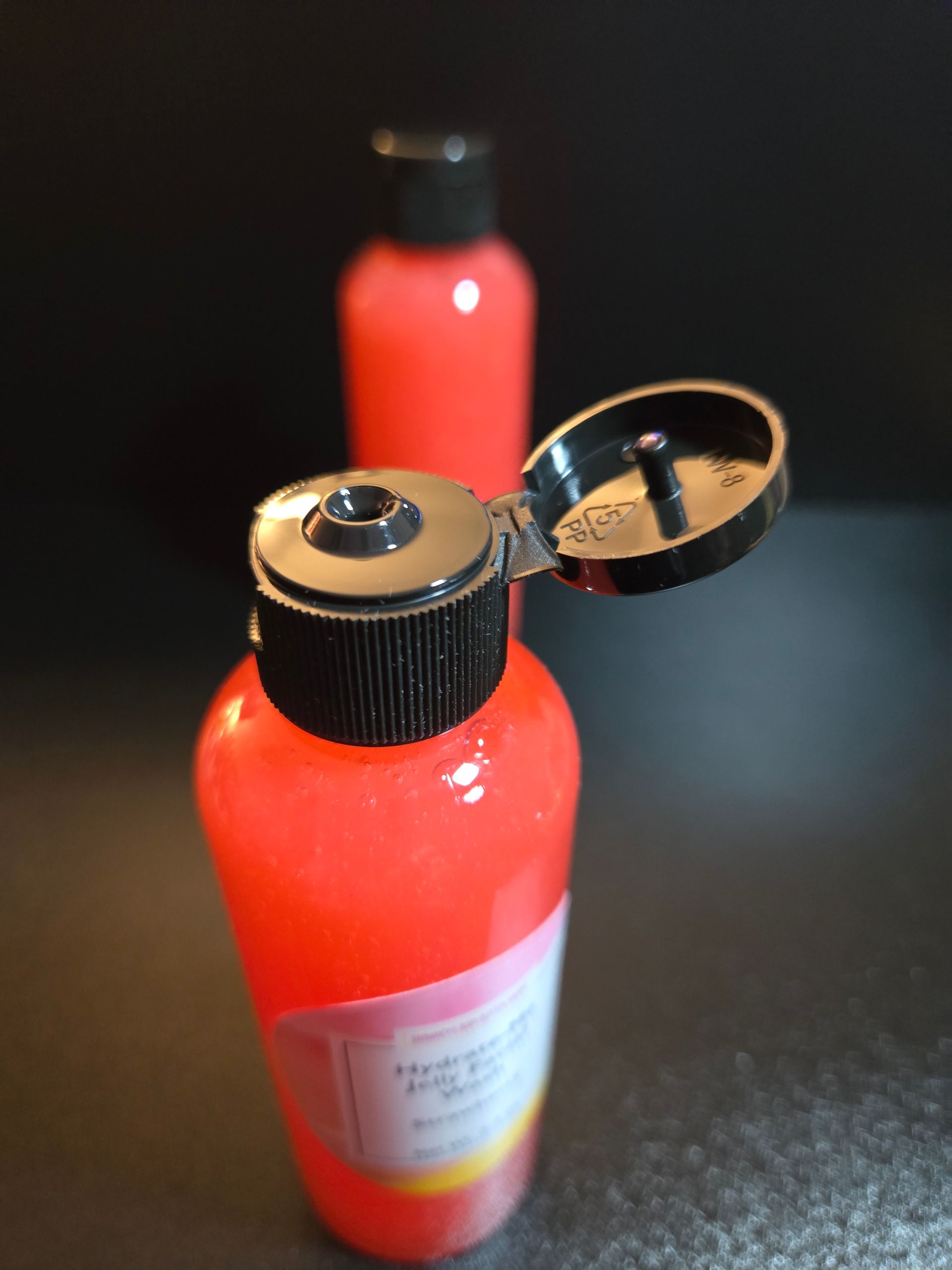 Hydrate-Me Jelly Facial Wash (Strawberry Scented)