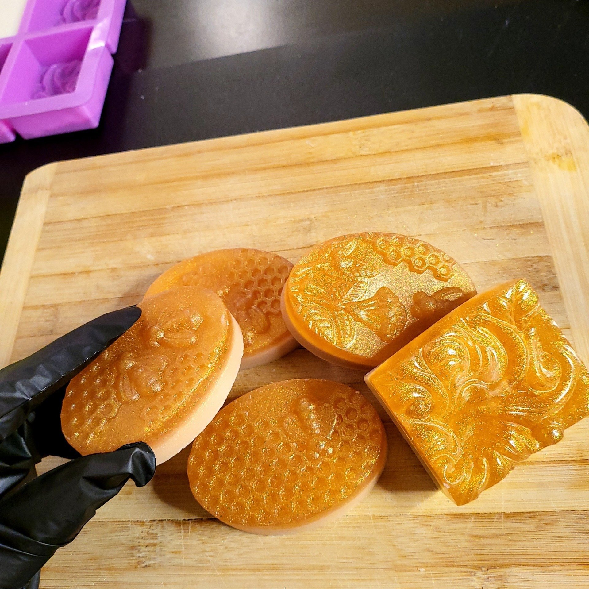 Honey Bee & Shea Butter bars 2 FOR $6.50