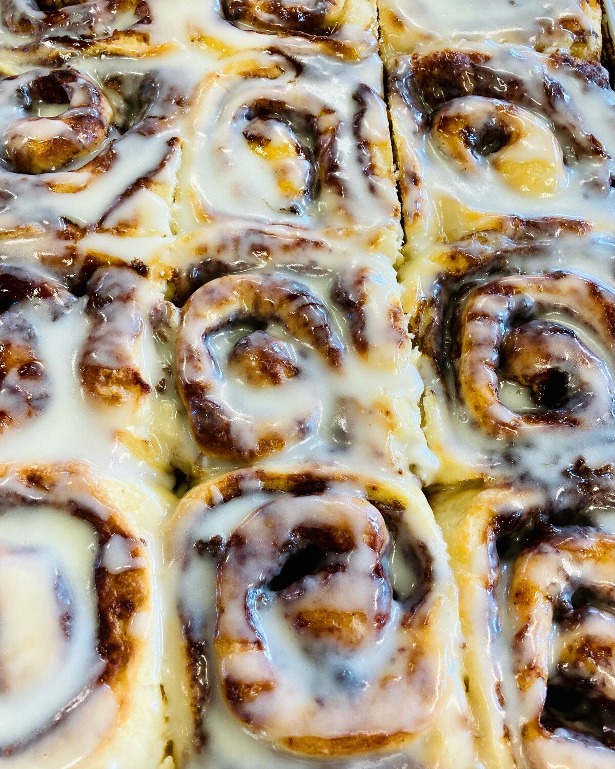 CINNAMON ROLLS (4 pack)