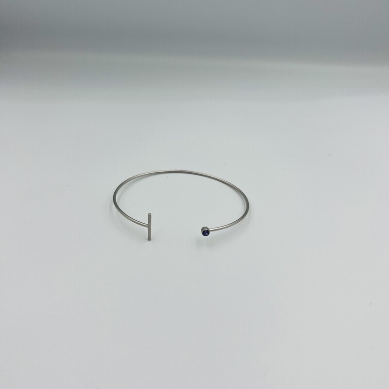 Bangle bracelet