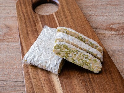 Fresh Unpasteurised Organic Green Pea Soy Tempeh