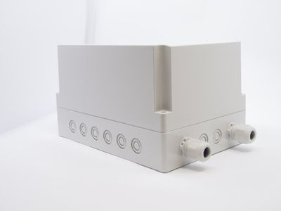 DC-Adapterbox 50mm² auf 25mm² DC-Adapterbox 50mm² auf 25mm²