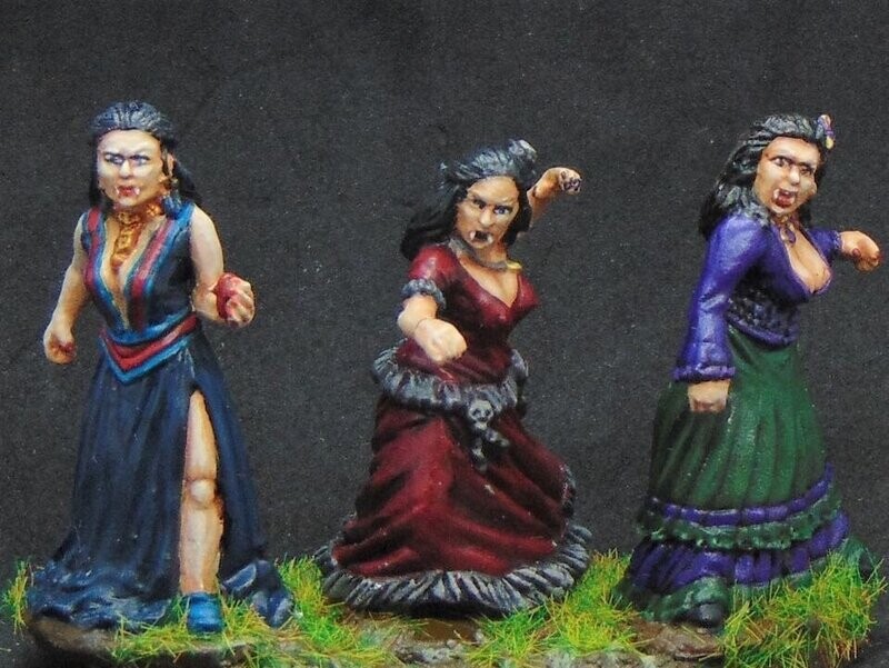 Constanzi, Katerina & Elena - Vampire Sisters of the Moon