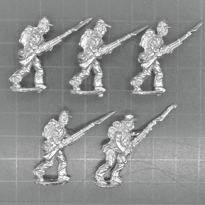 Dragoon Miniatures, ACW: Infantry Advancing in Mixed Headgear