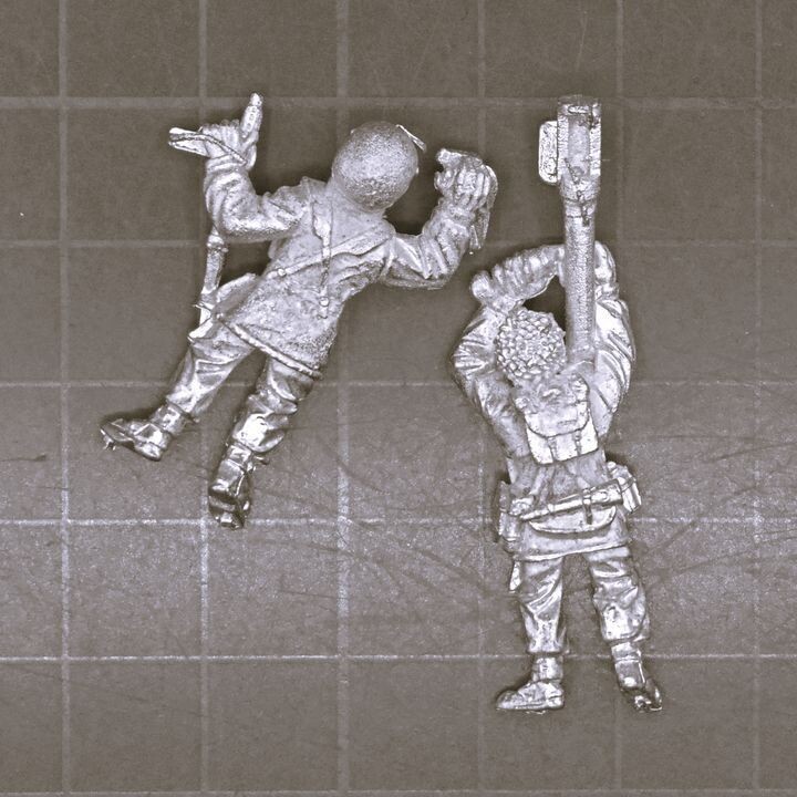 Black Tree Design, WW2: British Airborne Piat Team, Firing