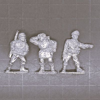 Black Tree Design, WW2: German Waffen SS Officer & Radio Operators