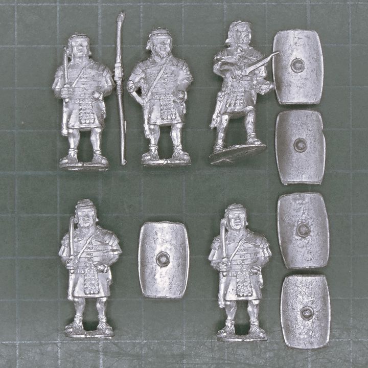Black Tree Design, EIR: Legionaires in Segmenta Armour & Breeches