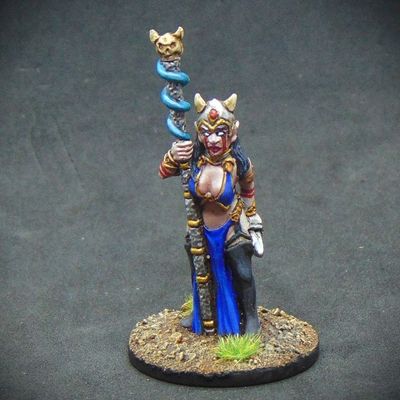 Dromm Ava - Dark Elf Sorceress