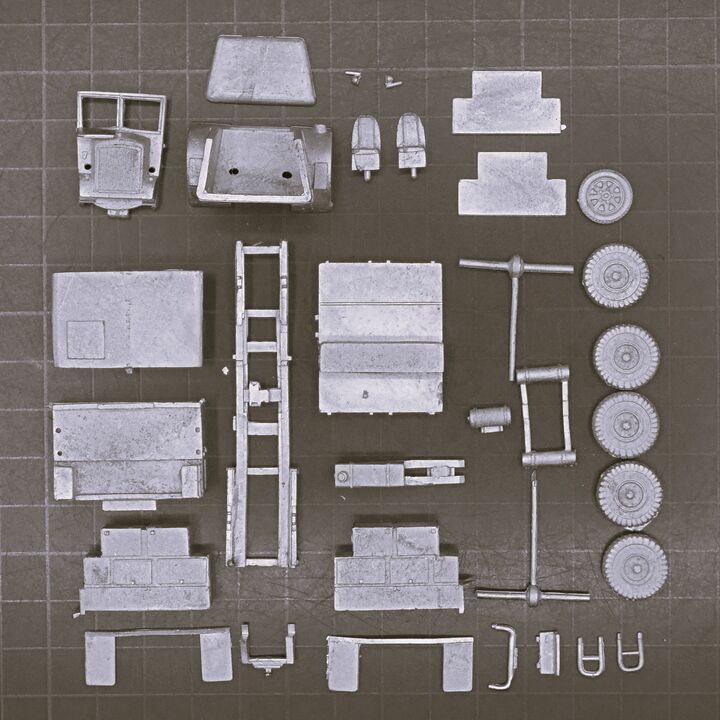 SHQ Miniatures, WW2: British Bedford QLB 4x4 Bofors Gun Tractor