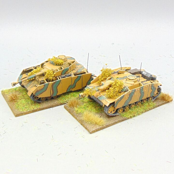 Grade C - Plastic Soldier Company Ltd - WW2 - Late War German Stug III & Pz IV