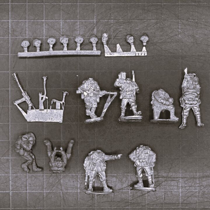Warlord Games, WW2: Italian Army infantry with Support Weapons Teams