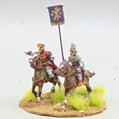 Grade D - Khurasan Miniatures - Late Imperial Roman - Mounted Commander & Standard Bearer