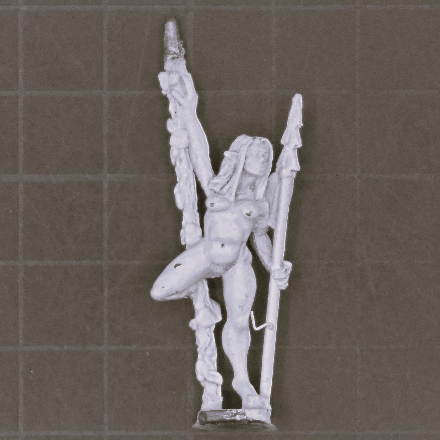 Warmonger Miniatures, Fantasy Elves: Nymph Warrior - Helleborine