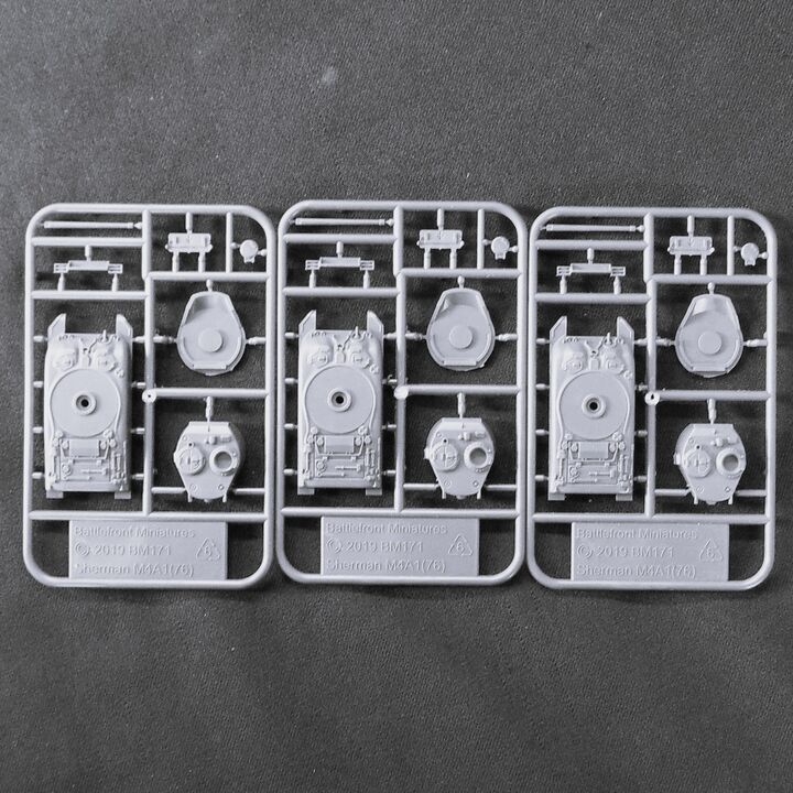 Battlefront Miniatures, WW2 - Allied M4A1 Sherman 76mm Tanks