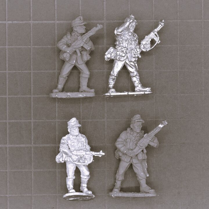 Black Tree Design, WW2: German Wehrmacht in Caps with SMG's