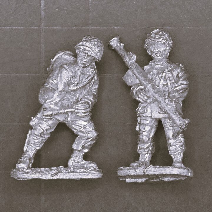 Black Tree Design, WW2: US Paratrooper Bazooka Team Black Tree Design, WW2: US Paratrooper Bazooka Team