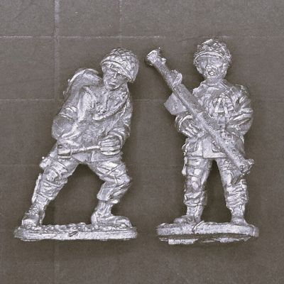 Black Tree Design, WW2: US Paratrooper Bazooka Team Black Tree Design, WW2: US Paratrooper Bazooka Team