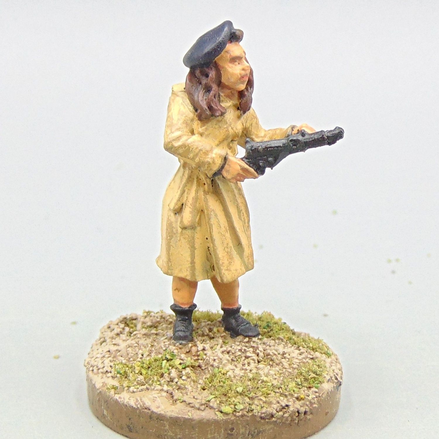 Grade D - Unidentified Manufacturer - WW2 - French Resistance Girl