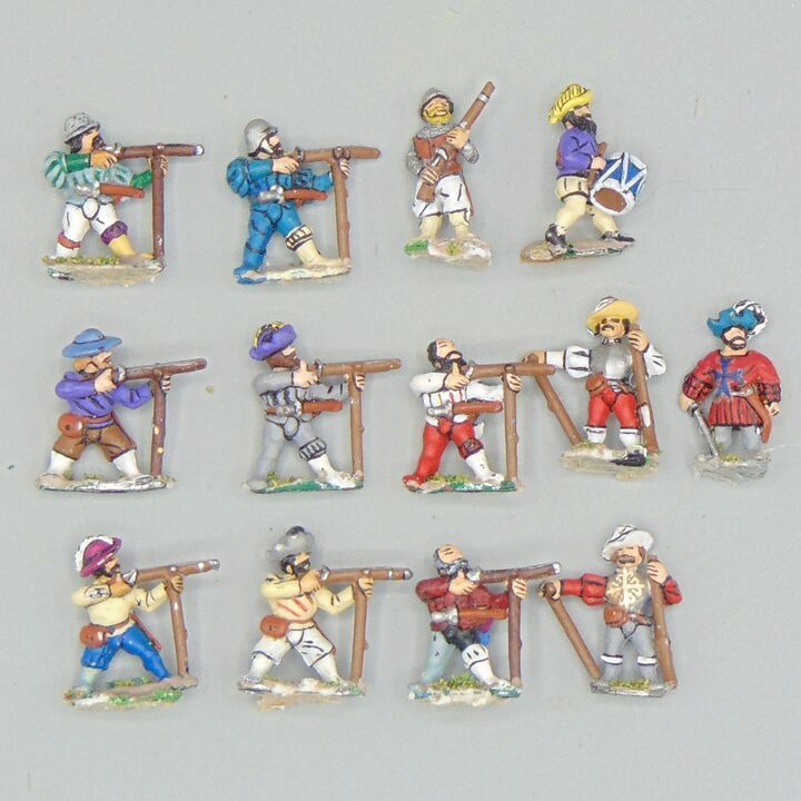 Grade D, Essex Miniatures - Renaissance - Landsknecht Arquebusier Unit