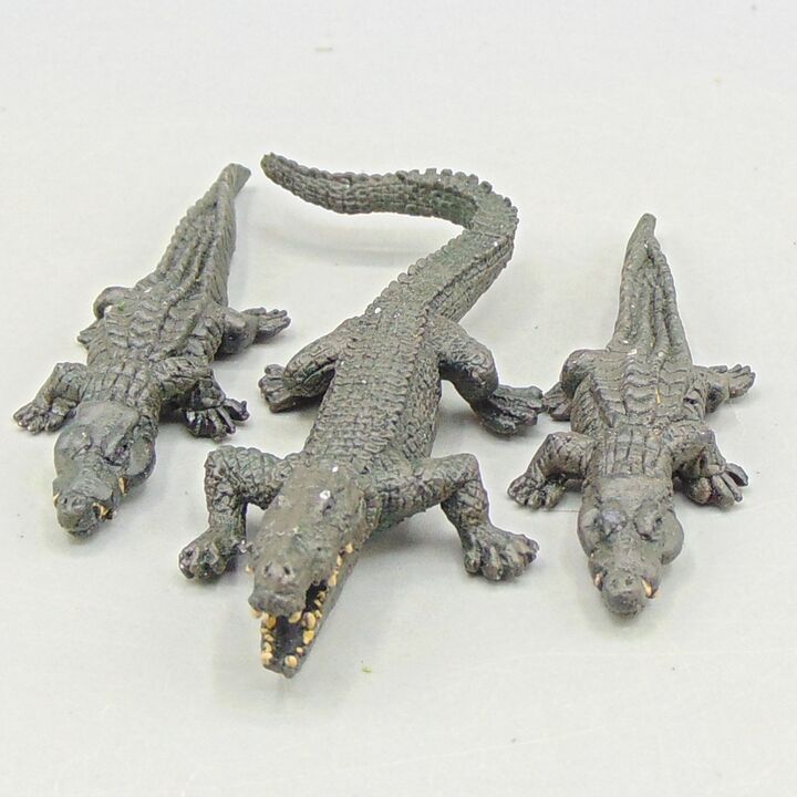 Grade E - Unidentified Manufacturer - Animals - Crocodiles