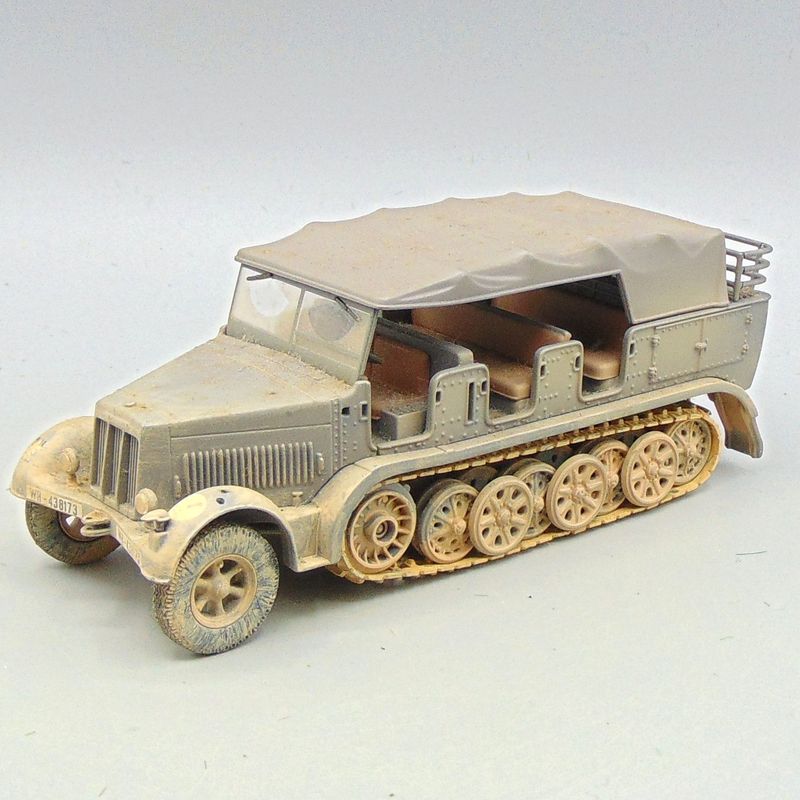 Grade C - Corgi UK - WW2 - German SDKFZ9 Personnel Carrier