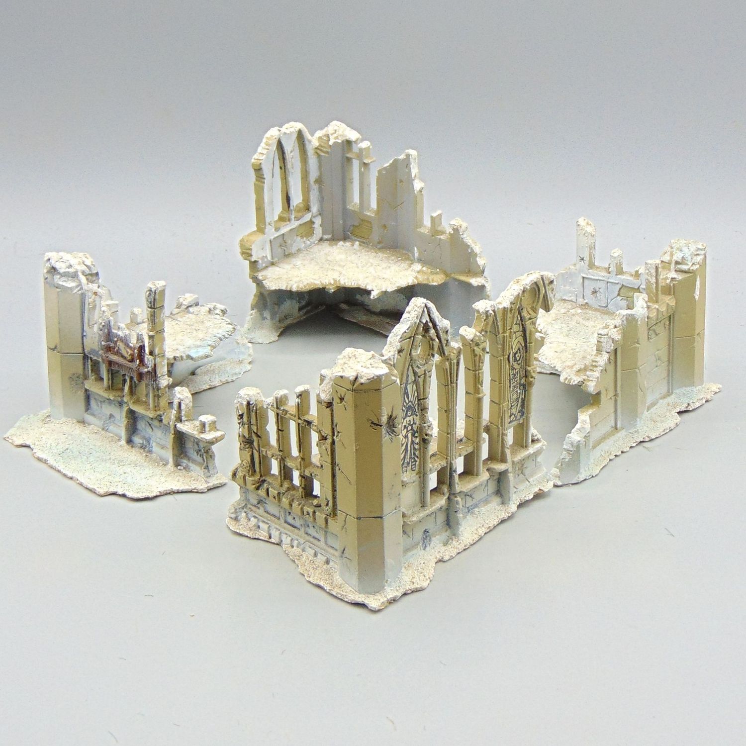 Grade D - Games Workshop - Terrain - Ruined Gothic Chapel