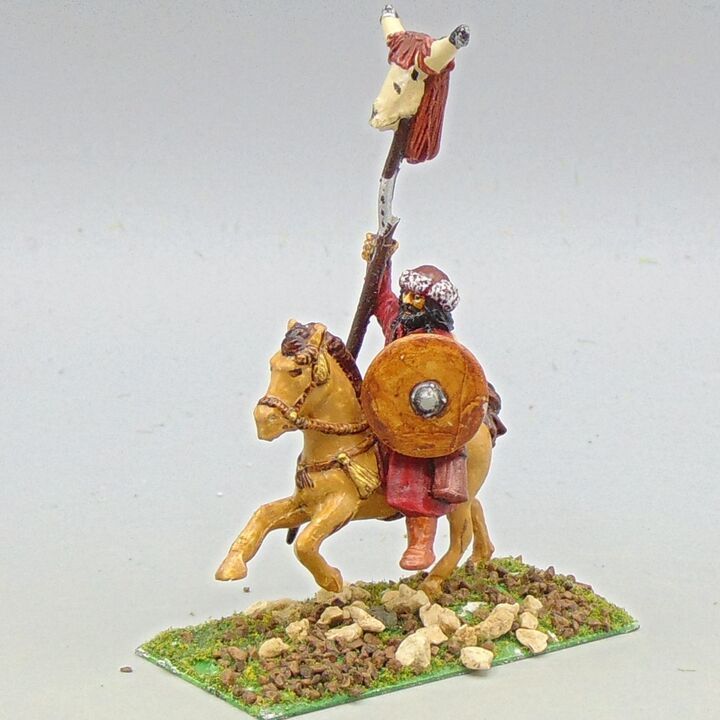 Grade D - Gripping Beast - Huns - Mounted Standard Bearer