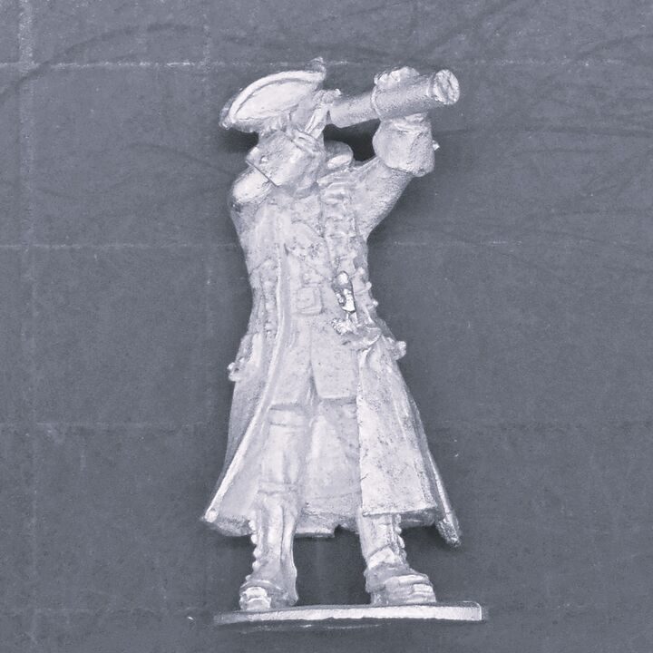 Cranntara Miniatures, Mid C18th - Generic Officer in Overcoat