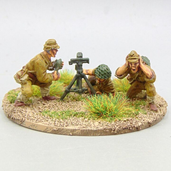 Grade D - Warlord Games - WW2, Burma & Pacific - Imperial Japanese Infantry 81mm Mortar Team