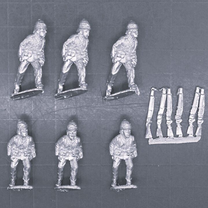 Perry Miniatures, Mahdist War: British Infantry, Running at the Trail Perry Miniatures, Mahdist War: British Infantry, Running at the Trail