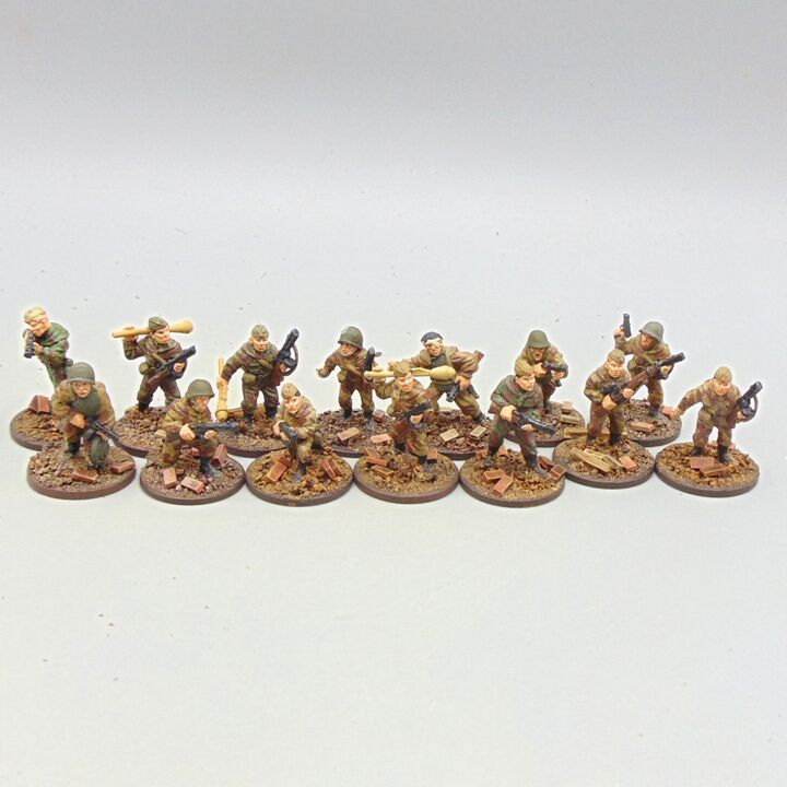 Grade B - Black Tree Design/Warlord Games - WW2, Eastern Front - Soviet Army Scouts