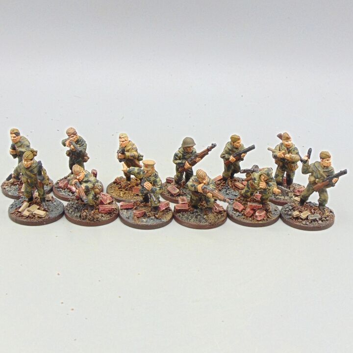 Grade B - Black Tree Design/Warlord Games - WW2, Eastern Front - Soviet Army Scouts Grade B - Black Tree Design/Warlord Games - WW2, Eastern Front - Soviet Army Scouts