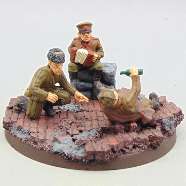 Grade B - Unidentified Manufacturer - WW2, Eastern Front - Soviet infantry Relaxing Vignette Grade B - Unidentified Manufacturer - WW2, Eastern Front - Soviet infantry Relaxing Vignette