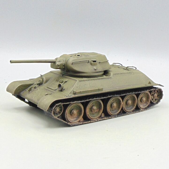 Grade C - Unidentified Manufacturer - WW2, Eastern Front - Soviet T34 Tank Grade C - Unidentified Manufacturer - WW2, Eastern Front - Soviet T34 Tank