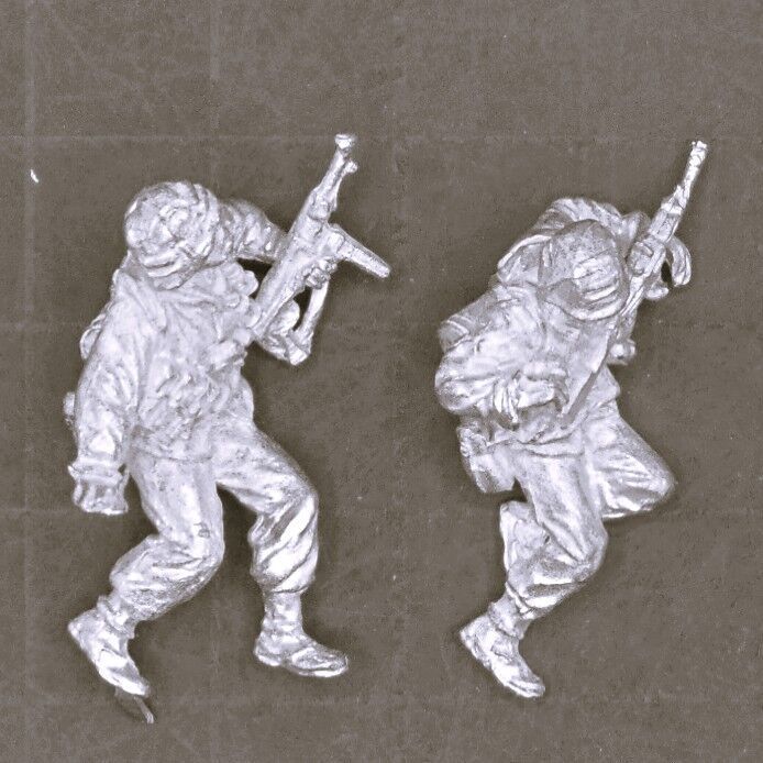 Offensive Miniatures, WW2: German Waffen SS with SMG's Offensive Miniatures, WW2: German Waffen SS with SMG's