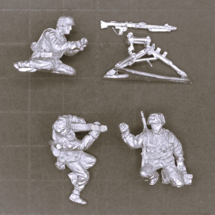 Offensive Miniatures, WW2: German Waffen SS MG42 Team Offensive Miniatures, WW2: German Waffen SS MG42 Team