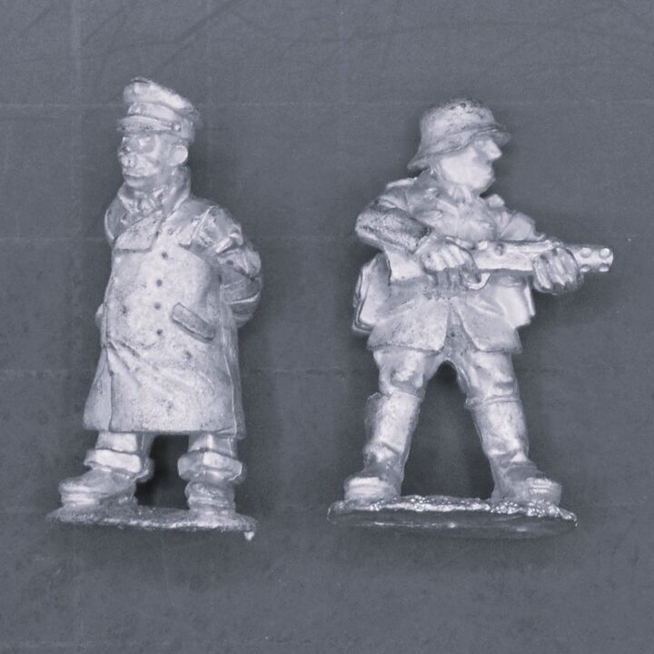 Woodbine Design Company, WW2: Adolf Hitler with Bodyguard Woodbine Design Company, WW2: Adolf Hitler with Bodyguard