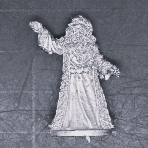 Midlam Miniatures, Fantasy - Wizard with Magic Crystal Midlam Miniatures, Fantasy - Wizard with Magic Crystal