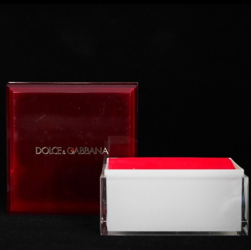 ​Dolce&Gabbana, talc parfumé sensuel