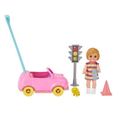 Barbie Skipper Babysitters Inc. Kleinkindpuppe & Spielzeugauto mit Ampel, Verkehrskegel, Becher & Löwen-Spielzeug