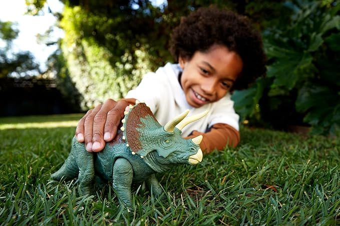 Mattel Jurassic World Roar Strikers Triceratops – Actionfigur mit Brüllsound & Stoß-Attacke