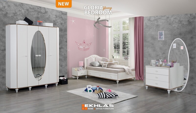Gloria young bedroom
