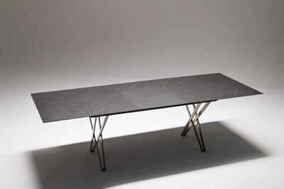 Concrate 2 dining table