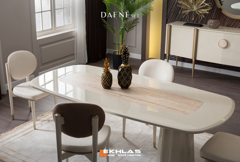 Dafne Dining room