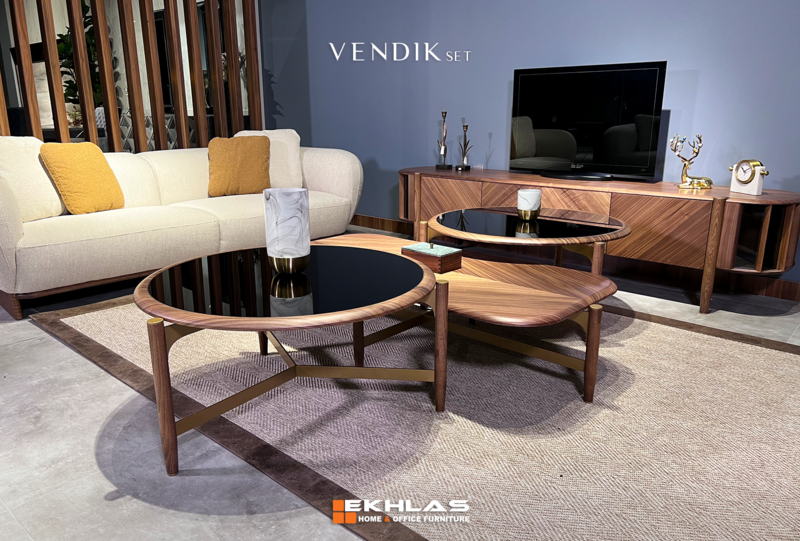 Venedik middle  table