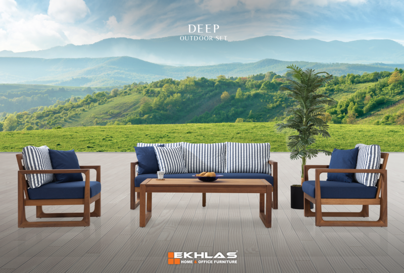 Deep outdoor set