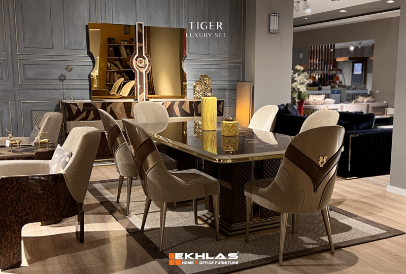 Tiger dining room